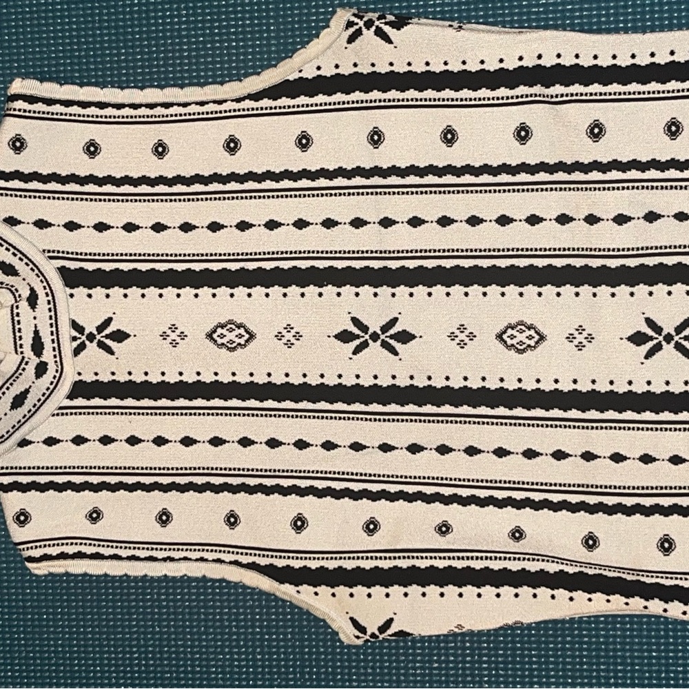 Black and Blue Patterned Sleeveless Top